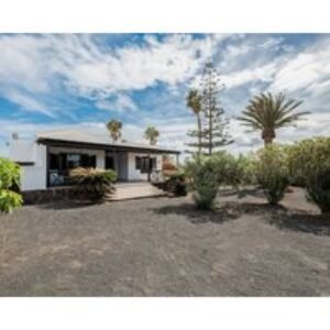 Vacation Villa 'Casa Paraiso' with Mountain View Private Terrace and Wi-Fi