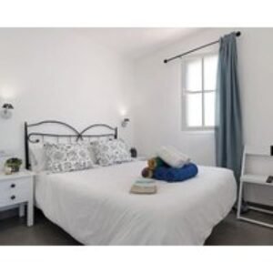 Vacation Apartment Rosales With Private Terrace Shared Garden And Wi-fi