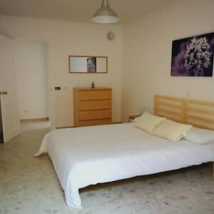 Flora B&B - Rooms in Privat Home Habitaciones en una casa privada